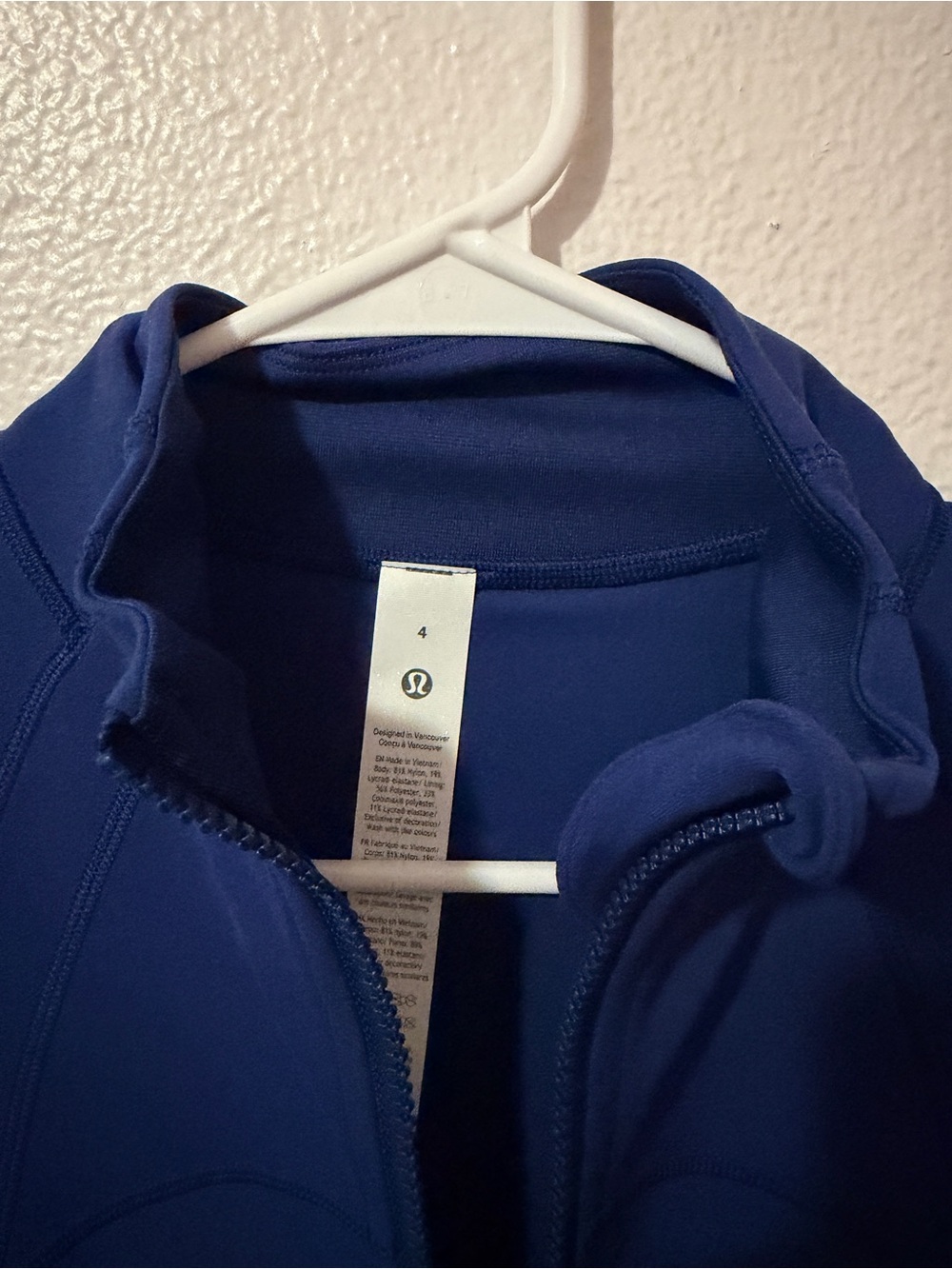 Lululemon Athletica Full Body View 4